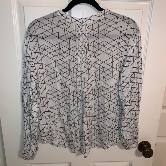 Velvet by Graham & Spencer Printed Peasant Blouse - Picture 6 of 7